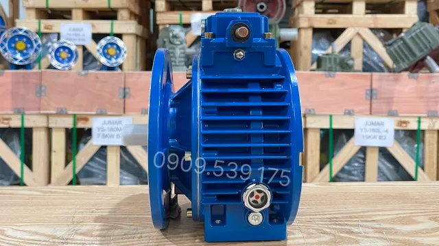 Phía bên cạnh của Bộ điều chỉnh tốc độ Motor 1.1kW 1.5Hp