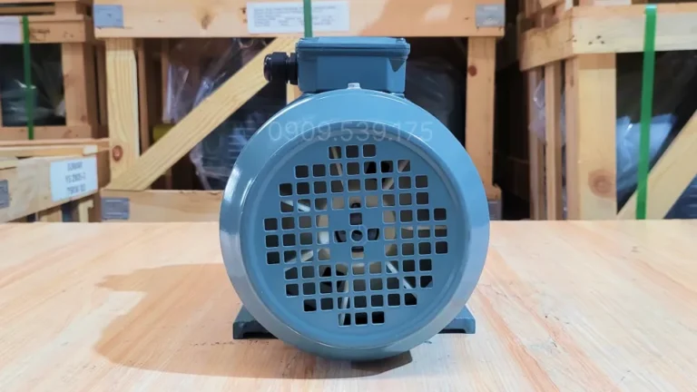 Phía sau và cánh quạt Động cơ điện 3 pha 0.18kW 0.25Hp