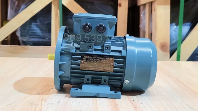 Vị trí chính diện Động cơ điện 3 pha 0.8kW 1Hp