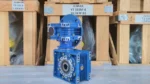 Góc ở phía sau của Hộp giảm tốc 2 cấp NMRV 50 - 90