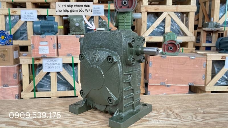Guide on adding oil for WPS worm gearboxes