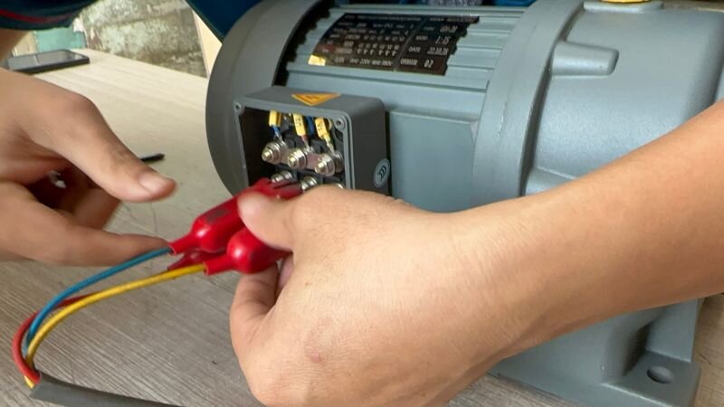 Technical standard wiring guide for 3-phase gear motors