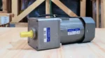 Motor giảm tốc mini mặt trước
