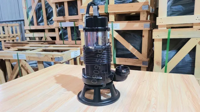 Gốc bên tría Bơm chìm 1.1kW 1.5Hp