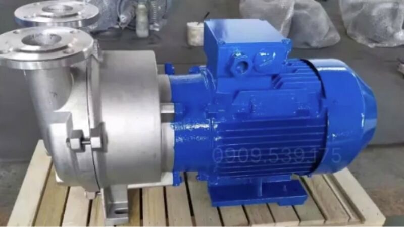 User guide for the close-coupled vacuum pump