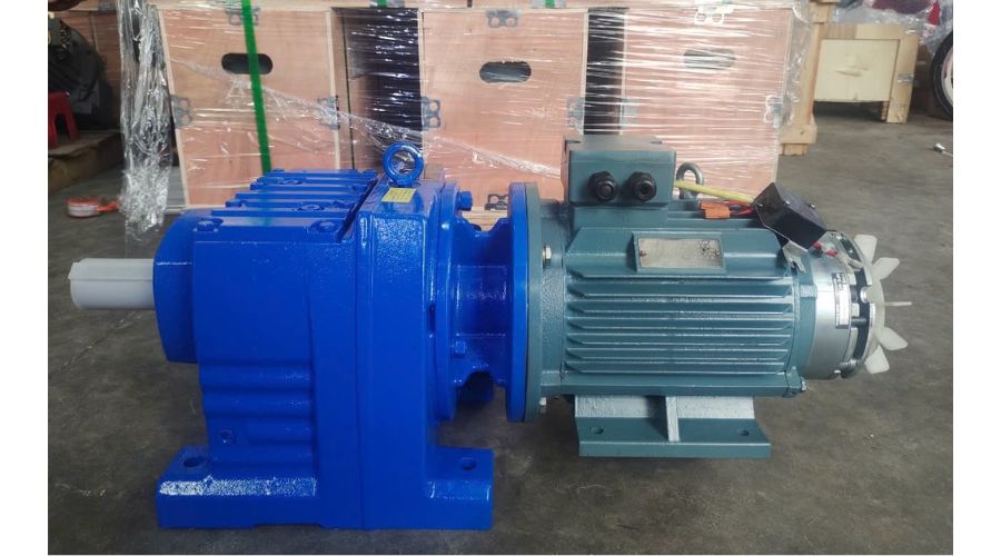 Motor giảm tốc có phanh 1.5kW 2Hp loại trục thẳng