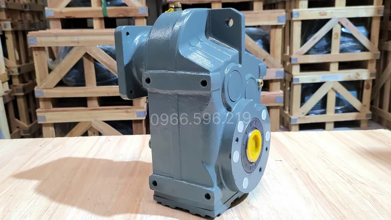 Applications of the heavy duty F-Series Parallel Shaft Helical Gearbox 2.2kW 3Hp