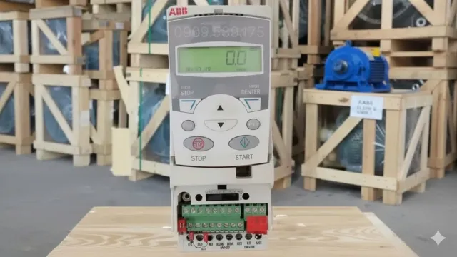 Cận cảnh biến tần ABB 30kW