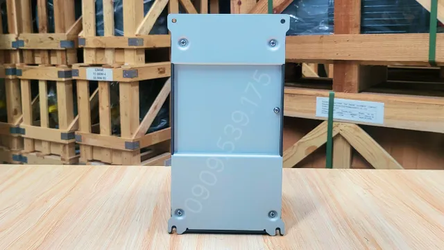 Góc ở phía sau của Biến tần Invt 0.75kW
