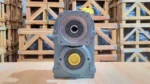 Gốc đối diện hộp giảm tốc tải nặng trục song song F 30kW 40Hp
