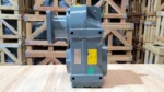 Phía bên trái hộp giảm tốc tải nặng trục song song F 45kW 60Hp