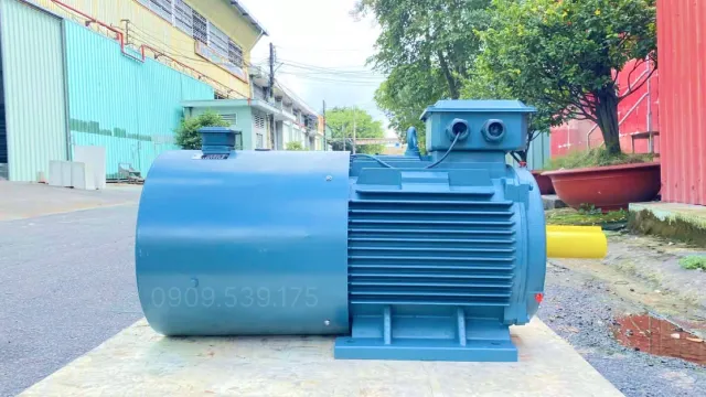Vị trí chính diện Motor biến tần 3 pha 45kW 60Hp