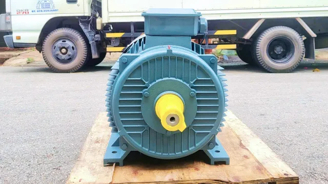 Gốc đối diện trục Motor biến tần 3 pha 45kW 60Hp