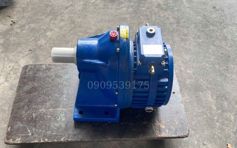 Điều tốc cơ là phương pháp sử dụng các thiết bị cơ khí như bánh răng, đai truyền hay puly để điều chỉnh tốc độ của động cơ