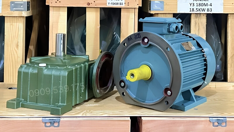 1-phase gear motors over 3.7kW
