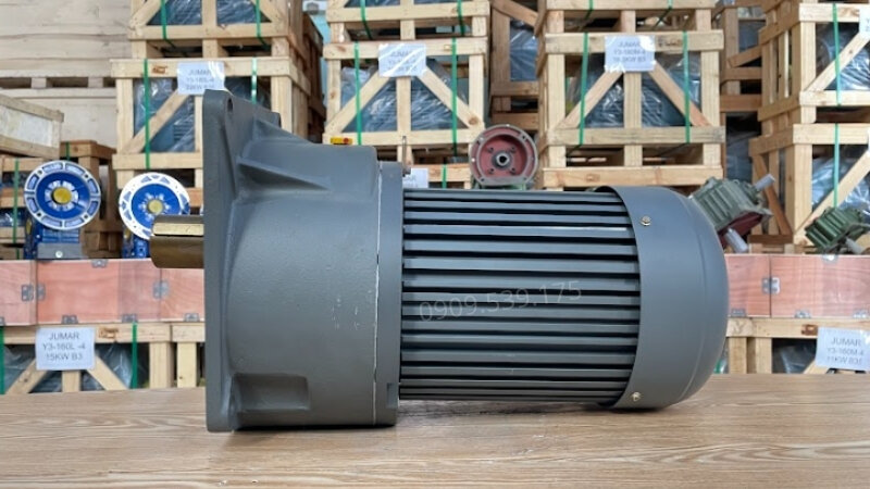 3-phase gear motor over 3.7kW