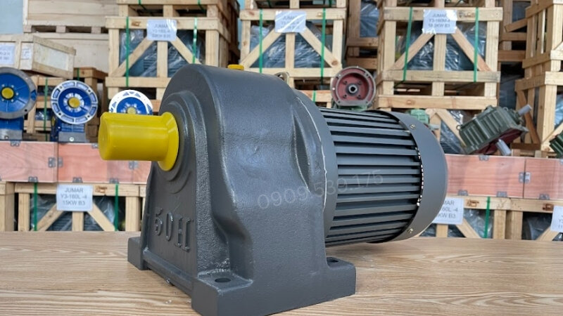3-phase gear motors over 3.7kW