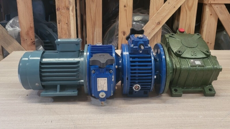 Variable speed gear motor under 1.1kW