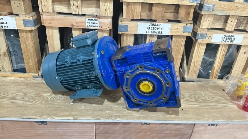 NMRV gear motors over 3.7kW