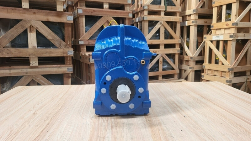 Heavy duty gear motors from 1.1kW to 3.7kW