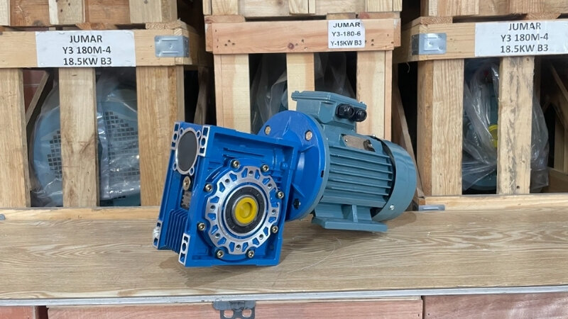 NMRV gear motor under 1.1kW