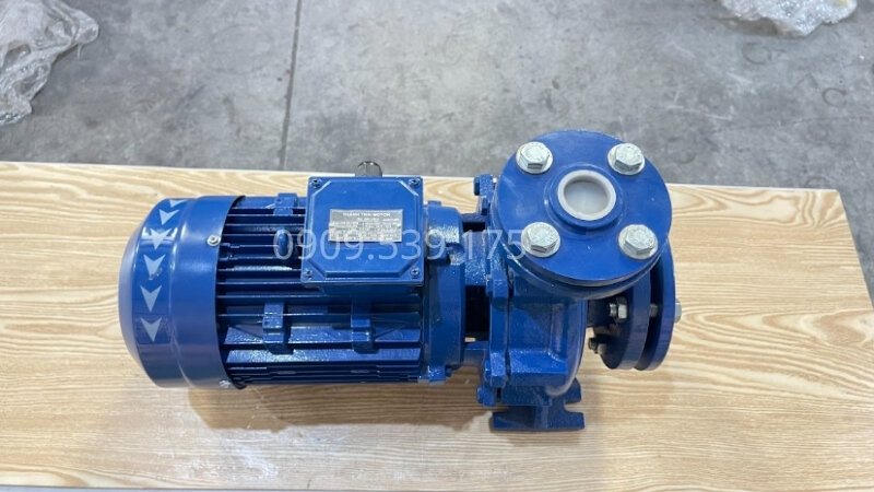 Máy bơm nước 3 pha dưới 3.7kW