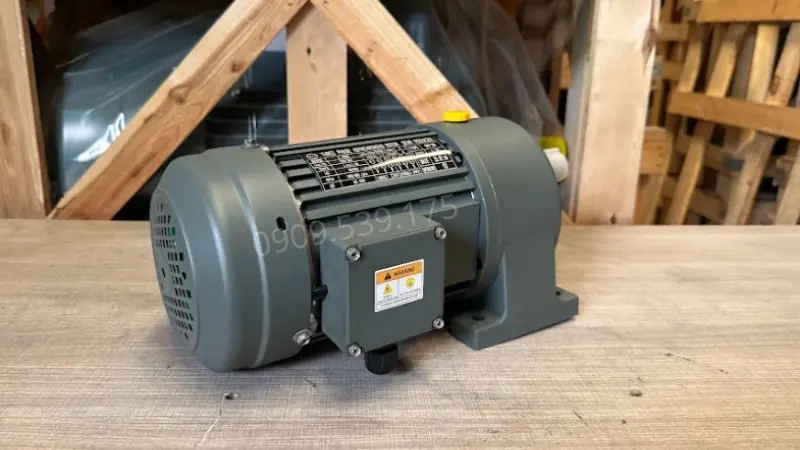 Giới thiệu động cơ giảm tốc có phanh trên 3.7kW