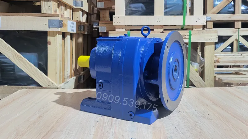 Overall design of the R-Series Inline Helical Gearbox 90kW 125Hp