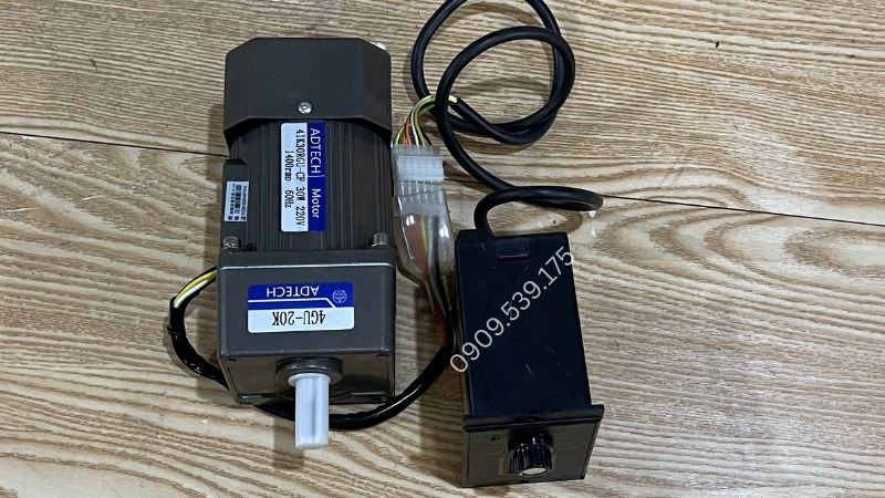 Motor giảm tốc lò nướng là một loại động cơ điện có tích hợp hộp giảm tốc rất thích hợp để vận hành các loại lò quay.