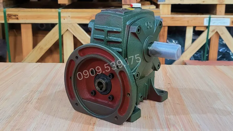 Overview design of WPDA 60 worm gearbox