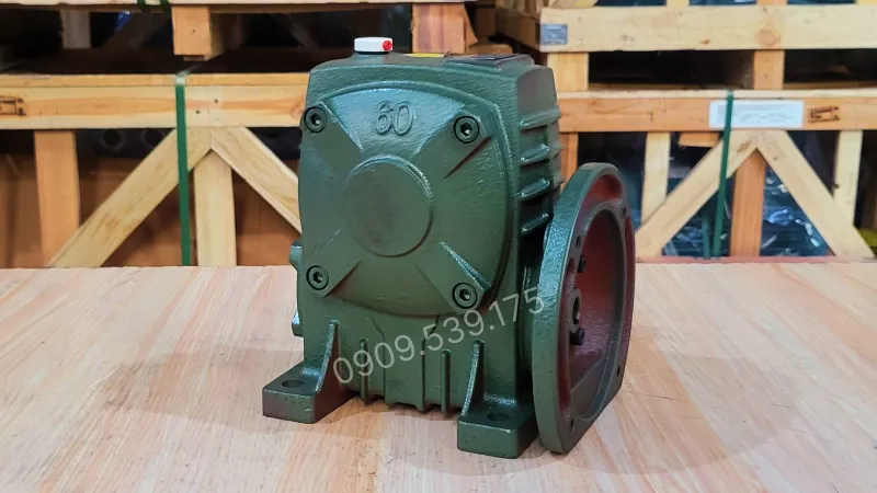 Applications of WPDA 60 worm gearbox