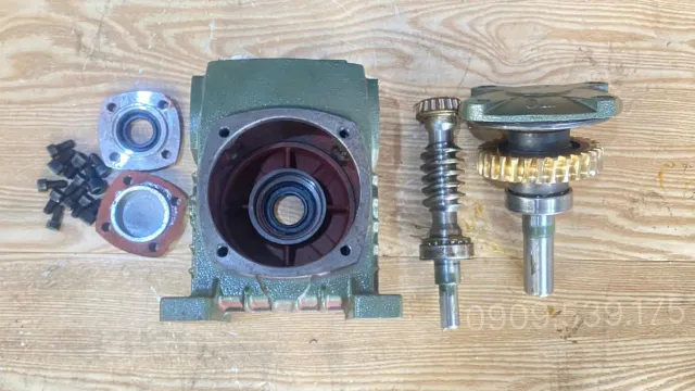 Cấu tạo bên trong hộp giảm tốc trục vít wpx 50