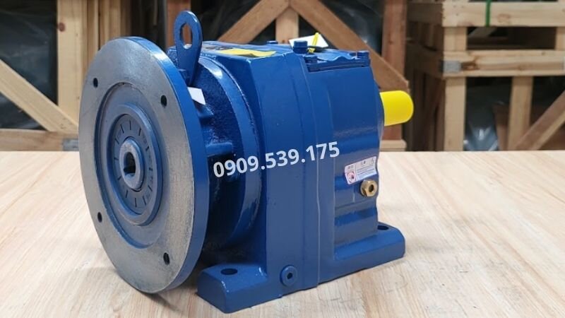 Heavy Duty R-Series Inline Helical Gearbox 1-Stage at Thanh Thai Motor.
