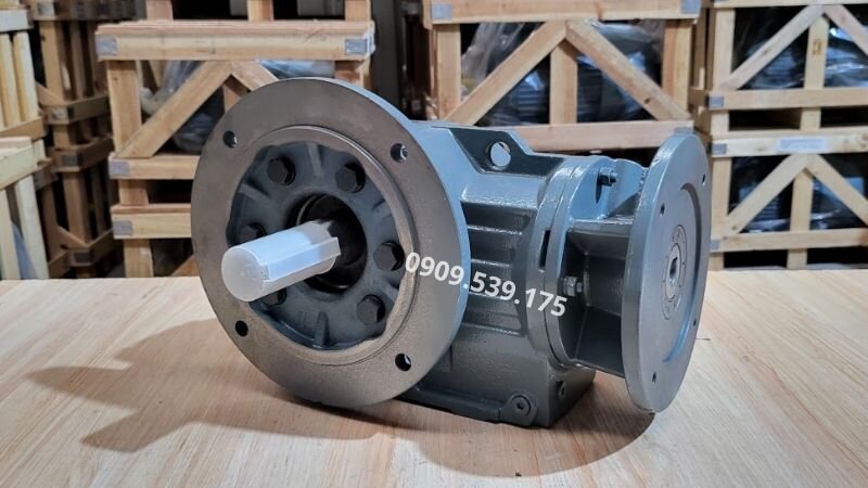 Hộp giảm tốc tải nặng trục vuông góc K 2 cấp.