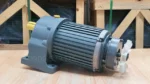 Góc bên phải của Motor giảm tốc tải nặng có phanh 18.5kW 25Hp