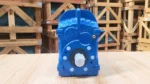 Gốc dối diện trục motor giảm tốc tải nặng trục song song F 22kW 30Hp