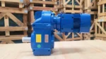 Vị trí chính diện motor giảm tốc tải nặng trục song song F 30kW 40Hp