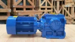 Góc bên trái của Motor giảm tốc tải nặng trục vuông góc S 18.5kW 25Hp