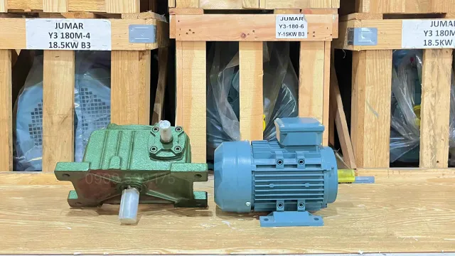 Góc nhìn bên phải của Motor giảm tốc WPX 60 0.37kW 0.5Hp