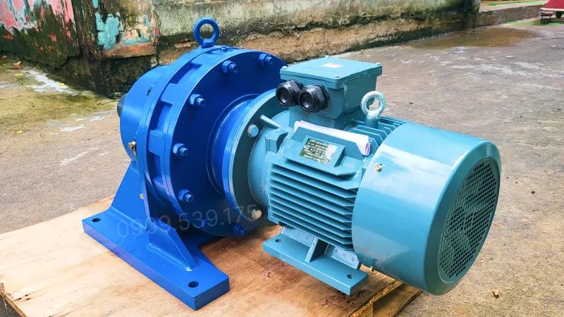 Applications of heavy duty cycloidal gear motor 3kW 4Hp