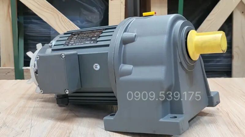 Motor giảm tốc 1 pha 0.4kW 0.5Hp có phanh chân đế