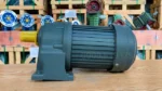 Vị trí chính diên motor giảm tốc 3 pha 0.75kW 1Hp