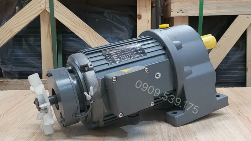Motor giảm tốc có thắng 3 pha giúp dừng máy nhanh và không bị trôi