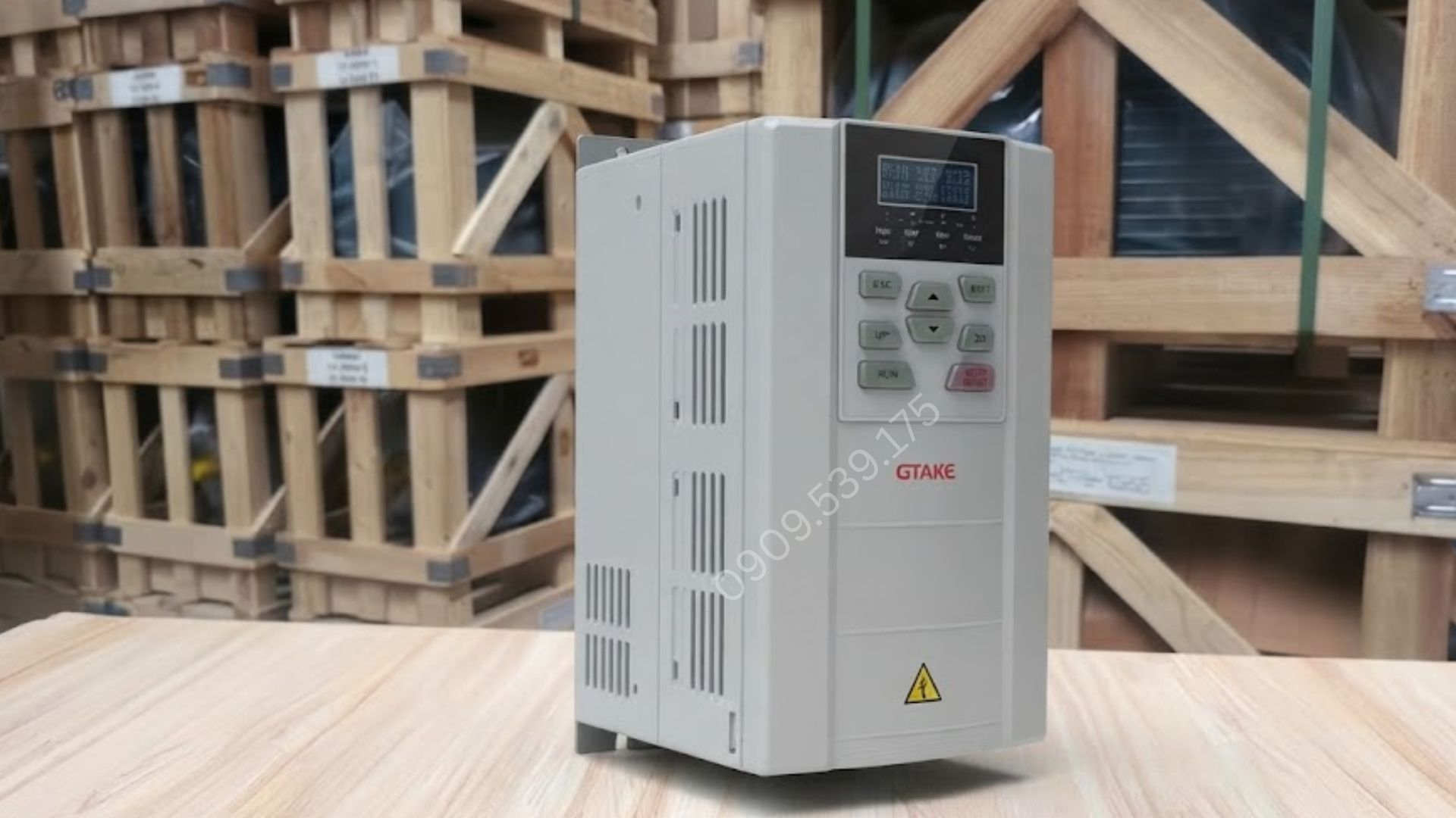Hướng dẫn đo điện áp DC Bus đảm bảo an toàn trước khi thao tác