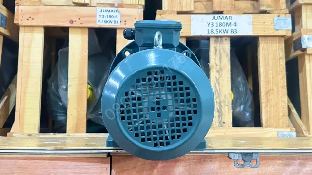Motor giảm tốc NMRV 130 5.5kW 7.5Hp có cánh quạt tản nhiệt