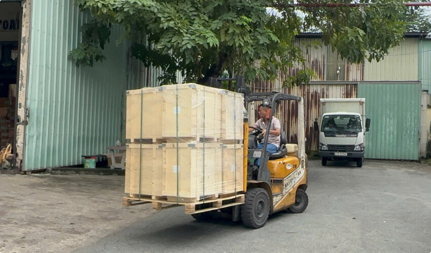 Vận chuyển bằng thiết bị hiện đại