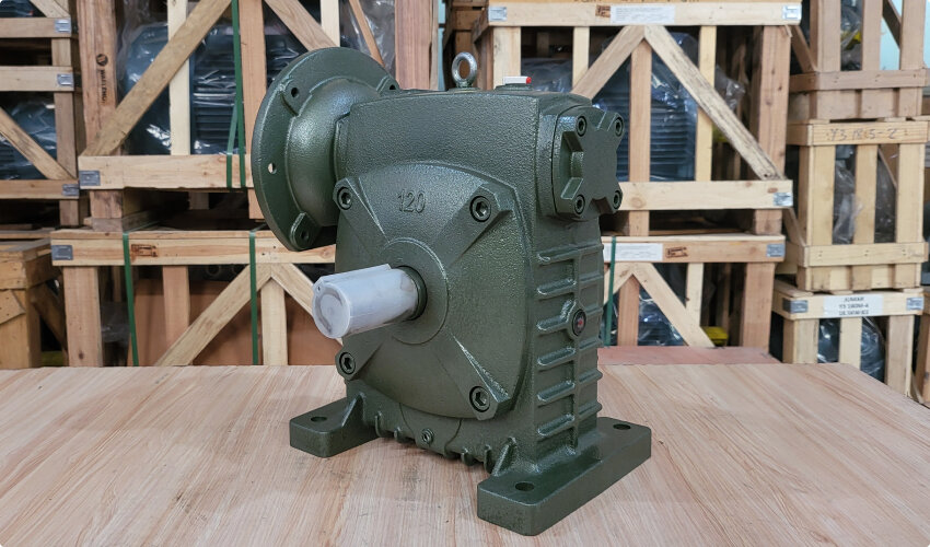 Hình ảnh hộp giảm tốc tại Thành Thái Motor
