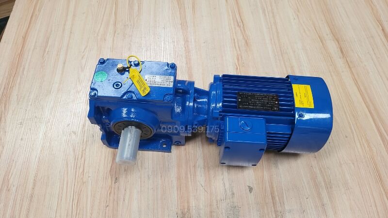 Động cơ giảm tốc tải nặng trục vuông góc S.