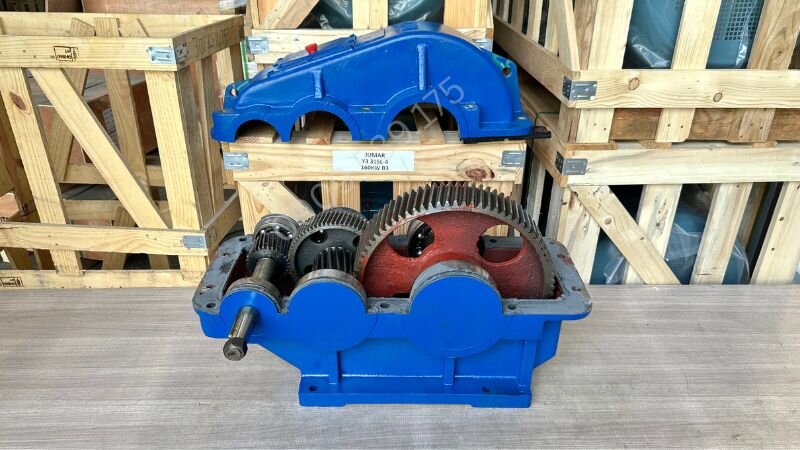 Structure of the ZQ Heavy-Duty Gearbox