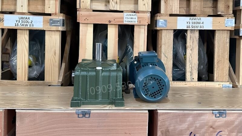 Giới thiệu động cơ giảm tốc trục vít bánh vít dưới 1.1kW